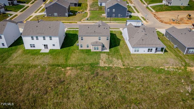 180 Tanasqui Drive, Johnson City, TN 37604