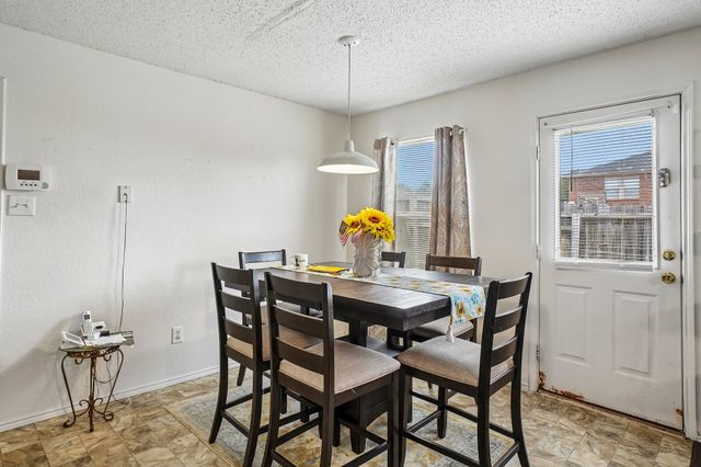 659 Pondview Drive, Cedar Hill, TX 75104