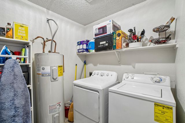 659 Pondview Drive, Cedar Hill, TX 75104