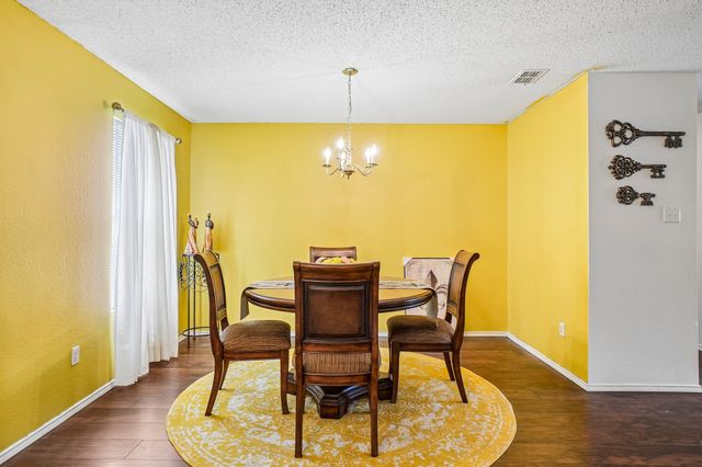 659 Pondview Drive, Cedar Hill, TX 75104