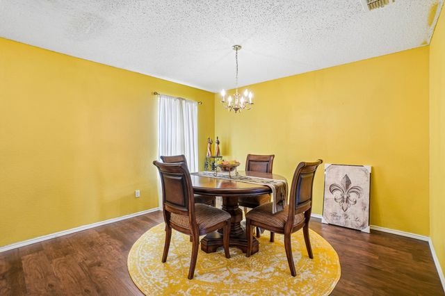 659 Pondview Drive, Cedar Hill, TX 75104