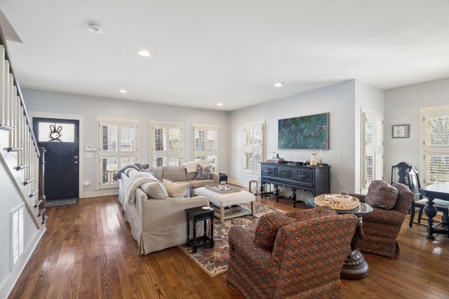 302 Sylvan Park Ln, Nashville, TN 37209