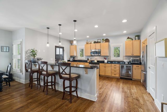 302 Sylvan Park Ln, Nashville, TN 37209