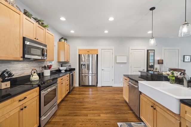 302 Sylvan Park Ln, Nashville, TN 37209