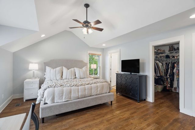 302 Sylvan Park Ln, Nashville, TN 37209