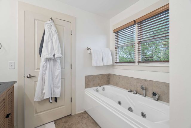 302 Sylvan Park Ln, Nashville, TN 37209