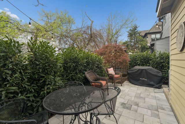 302 Sylvan Park Ln, Nashville, TN 37209