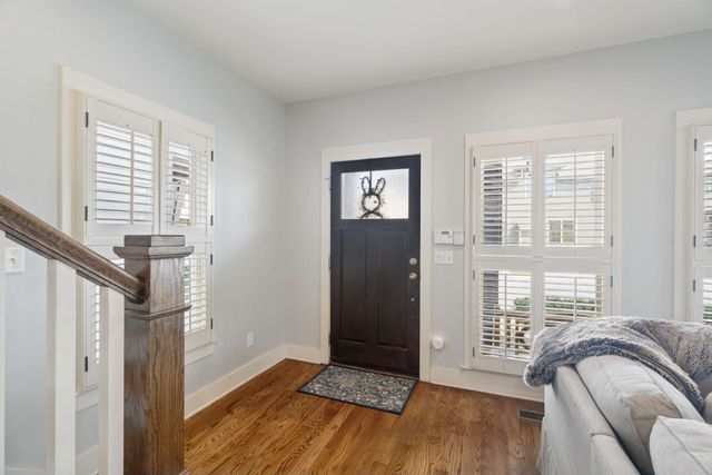 302 Sylvan Park Ln, Nashville, TN 37209