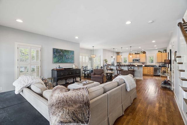 302 Sylvan Park Ln, Nashville, TN 37209