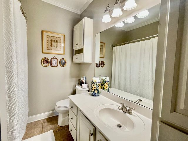 169 Tigerlily Dr, Houma, LA 70360