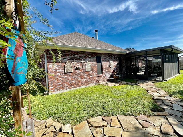 169 Tigerlily Dr, Houma, LA 70360