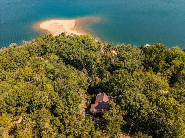 172 N Bluff Road, Eureka Springs, AR 72631