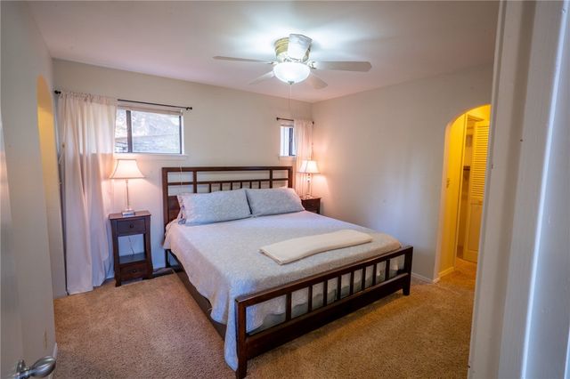 172 N Bluff Road, Eureka Springs, AR 72631