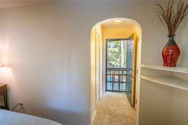 172 N Bluff Road, Eureka Springs, AR 72631