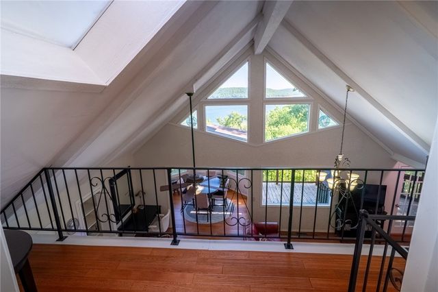 172 N Bluff Road, Eureka Springs, AR 72631