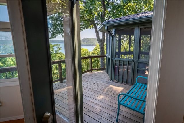 172 N Bluff Road, Eureka Springs, AR 72631