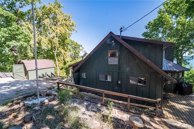 172 N Bluff Road, Eureka Springs, AR 72631