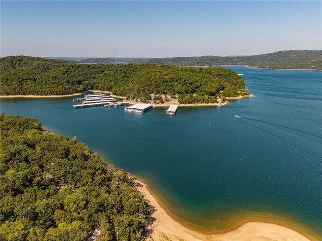 172 N Bluff Road, Eureka Springs, AR 72631