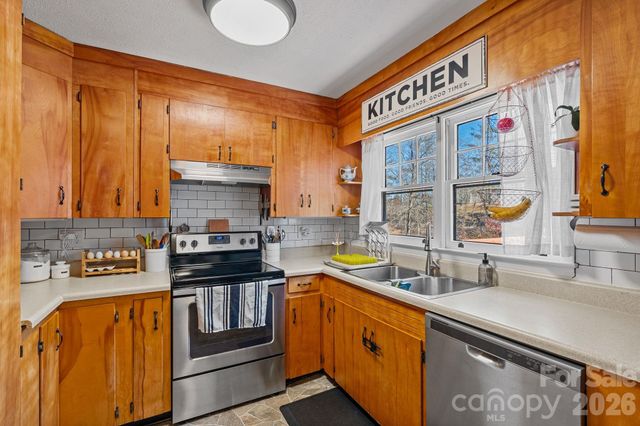 1348 Jenkins Valley Road, Alexander, NC 28701