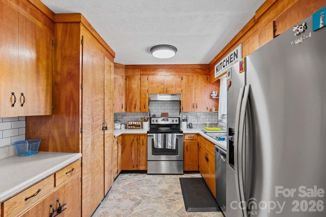 1348 Jenkins Valley Road, Alexander, NC 28701