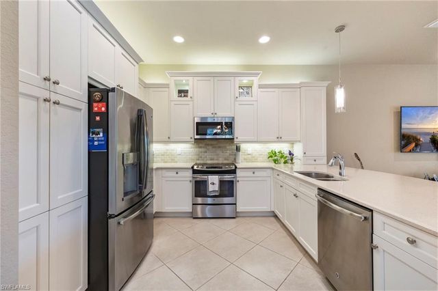 13315 Silktail DR, Naples, FL 34109