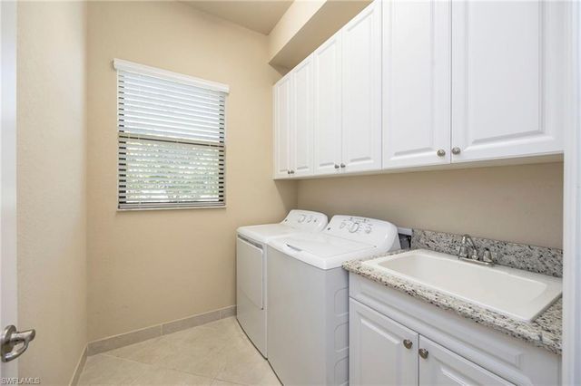 13315 Silktail DR, Naples, FL 34109