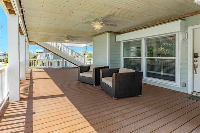 13827 Pirates Beach Boulevard, Galveston, TX 77554