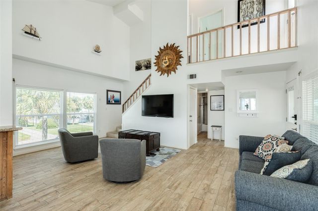 13827 Pirates Beach Boulevard, Galveston, TX 77554