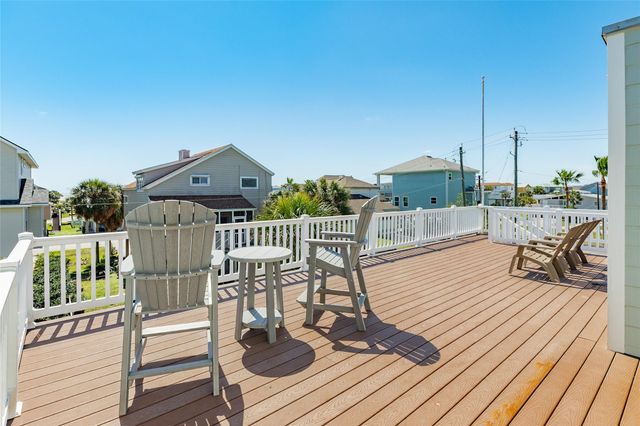 13827 Pirates Beach Boulevard, Galveston, TX 77554
