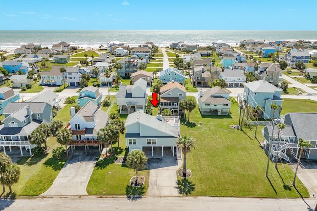 13827 Pirates Beach Boulevard, Galveston, TX 77554