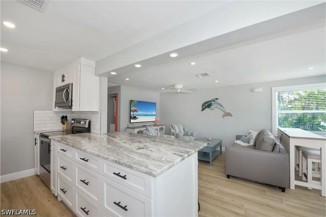 210 Dakota AVE, Fort Myers Beach, FL 33931