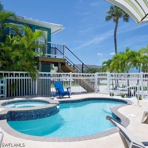 210 Dakota AVE, Fort Myers Beach, FL 33931