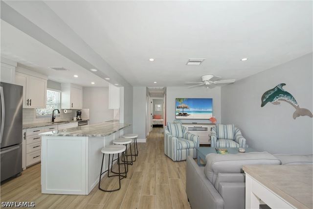 210 Dakota AVE, Fort Myers Beach, FL 33931