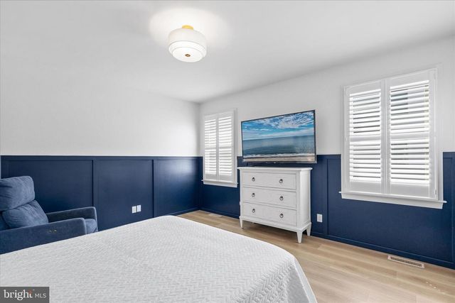 27 SYCAMORE ST, Ocean View, DE 19970