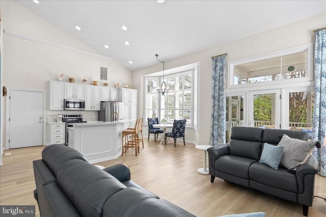 27 SYCAMORE ST, Ocean View, DE 19970