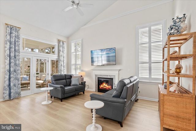 27 SYCAMORE ST, Ocean View, DE 19970