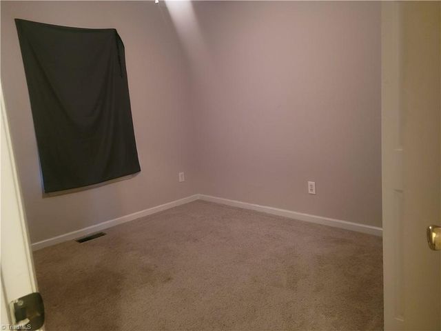 596 Colleen Drive, Thomasville, NC 27360