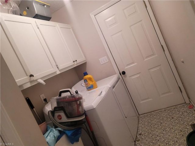 596 Colleen Drive, Thomasville, NC 27360