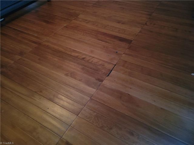 596 Colleen Drive, Thomasville, NC 27360