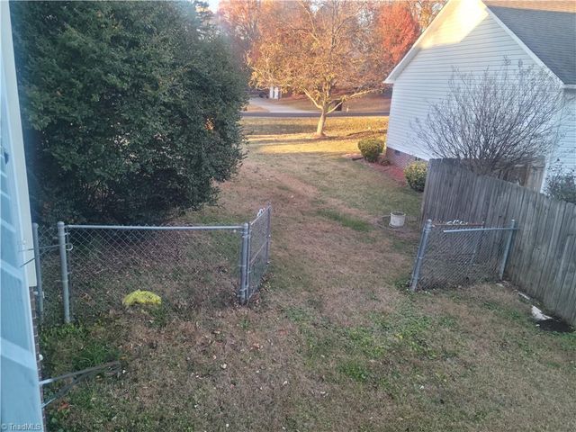 596 Colleen Drive, Thomasville, NC 27360