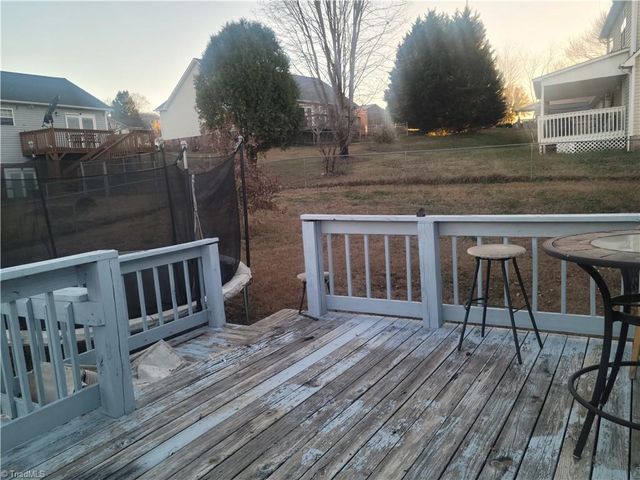 596 Colleen Drive, Thomasville, NC 27360