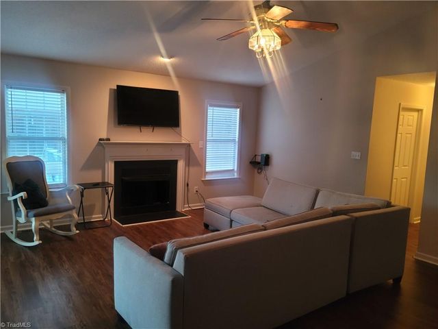 596 Colleen Drive, Thomasville, NC 27360