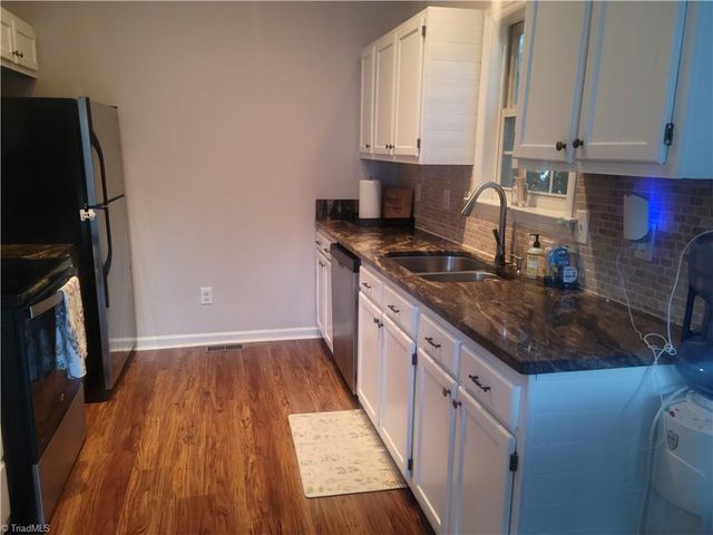 596 Colleen Drive, Thomasville, NC 27360