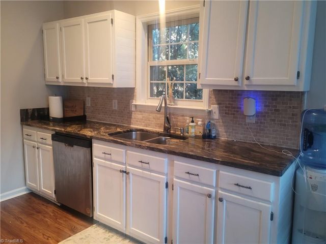 596 Colleen Drive, Thomasville, NC 27360