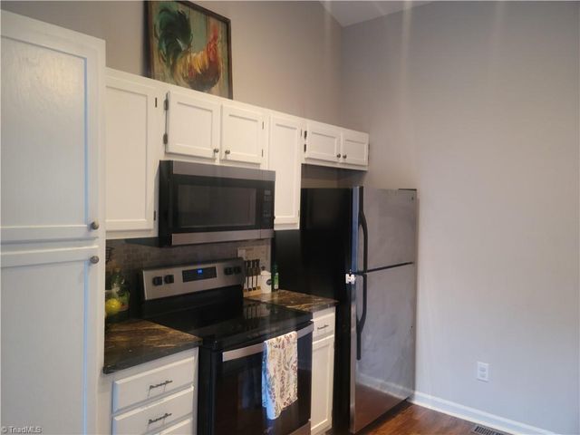 596 Colleen Drive, Thomasville, NC 27360