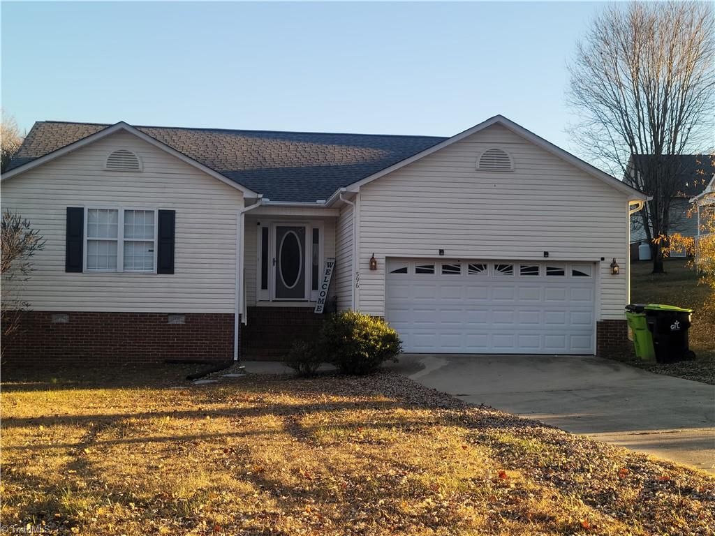 596 Colleen Drive, Thomasville, NC 27360