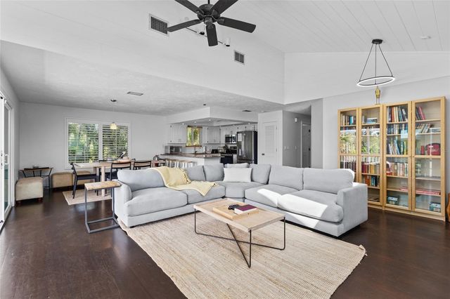 315 SPRING AVENUE, Anna Maria, FL 34216