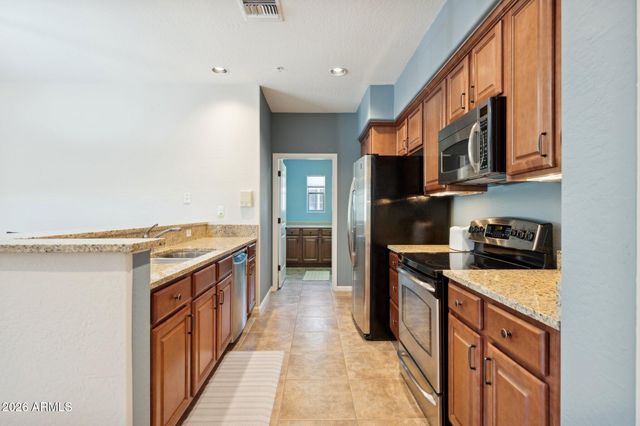 3935 E ROUGH RIDER Road 1172, Phoenix, AZ 85050