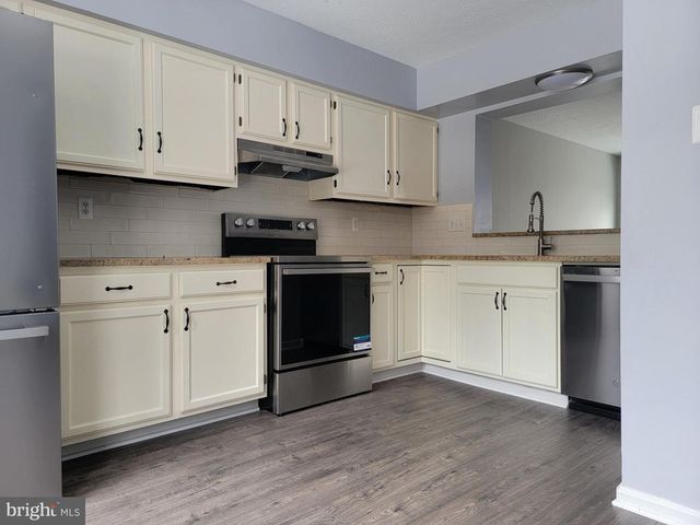 7370 STREAM WAY, Springfield, VA 22152