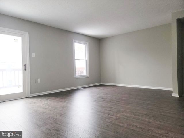 7370 STREAM WAY, Springfield, VA 22152